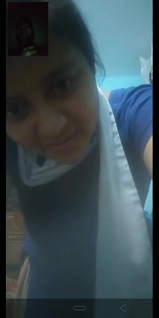 Sexy Desi Girl Showing Boobs On Video Call