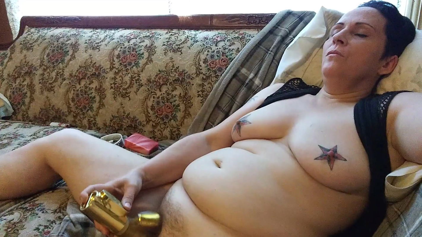 nokiafrog-Wife Smoking and playing with toy