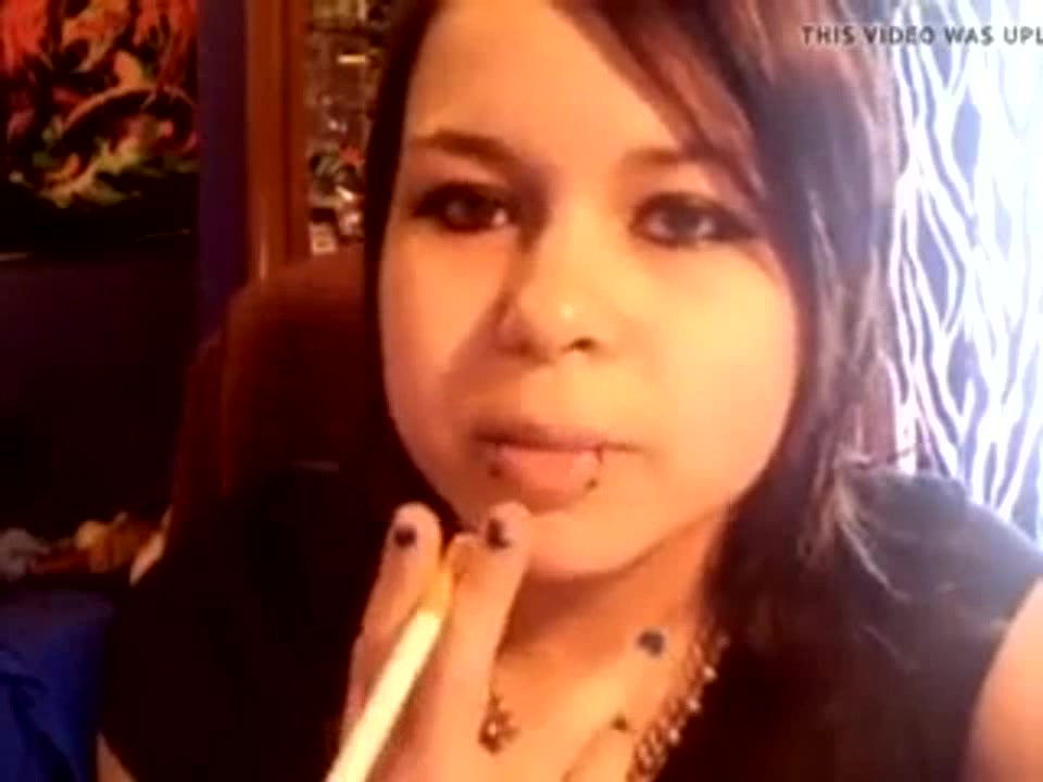 Elizabeth Douglas 3rd video on webcam tell about her smoking