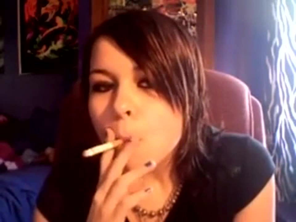 Elizabeth Douglas 3rd video on webcam tell about her smoking