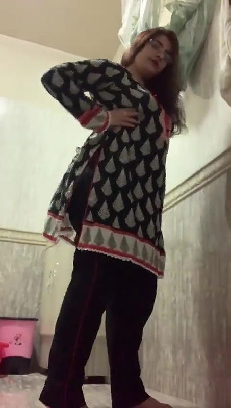Sexy Paki Wife Teasing And Showing