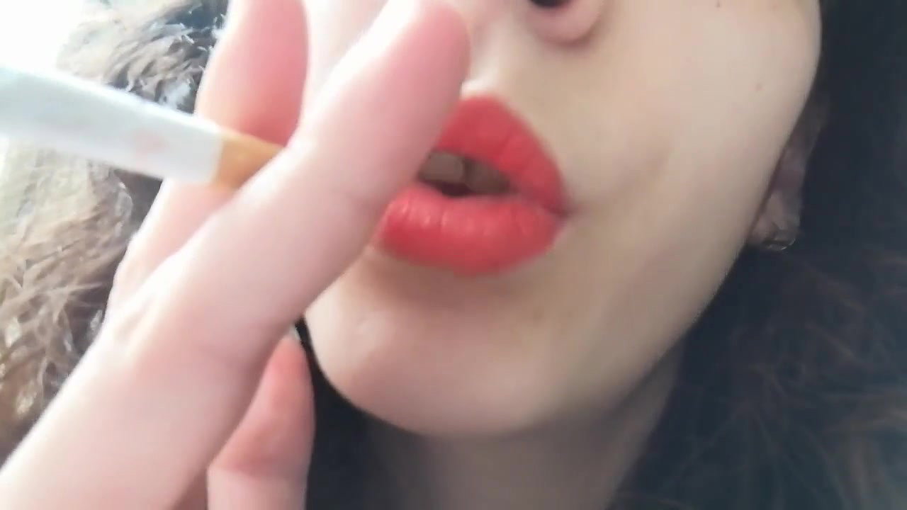 sowet992-FETISH SMOKE – CLOSE UP MULTIPLE DRAGS