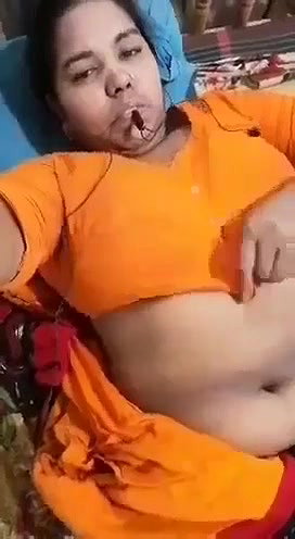 Unsatisfied Pakhi Bhabi Fingering