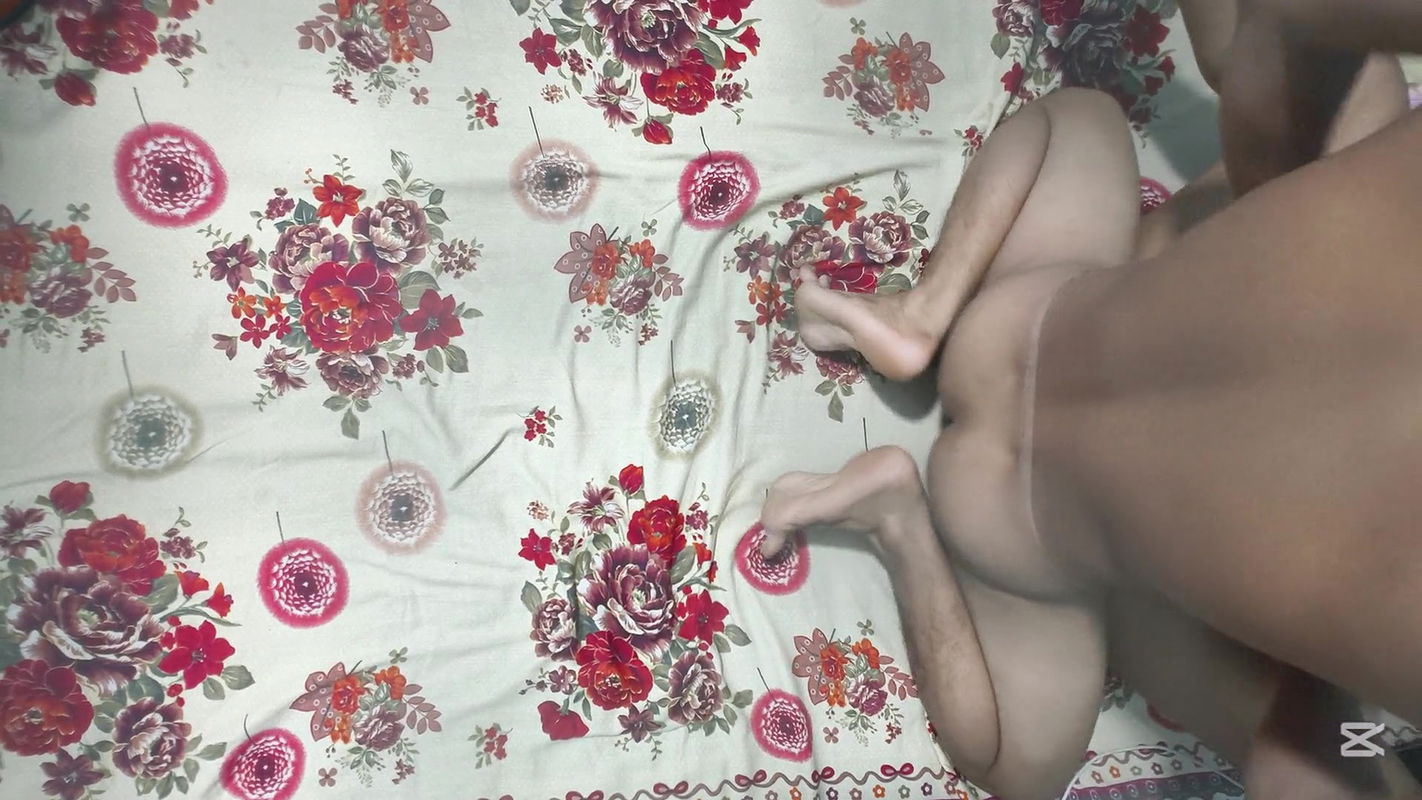 Desi village girl tight pussy first time sex Desi first time xxx video