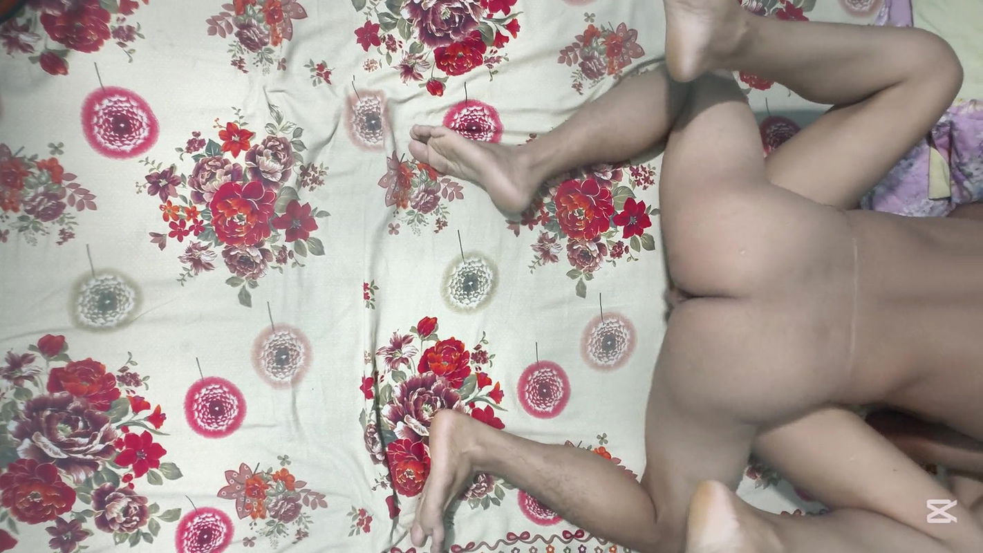 Desi village girl tight pussy first time sex Desi first time xxx video