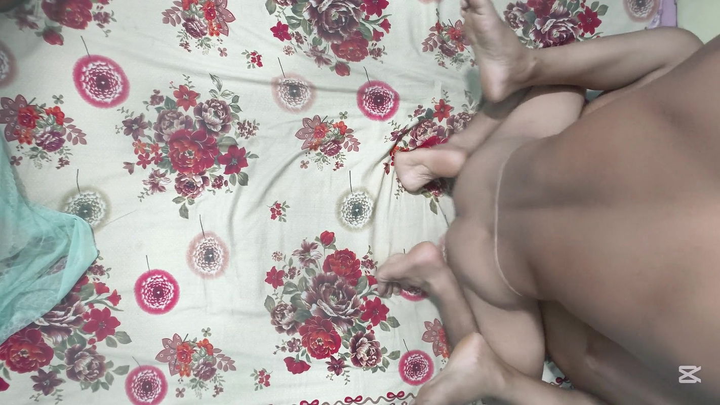 Desi village girl tight pussy first time sex Desi first time xxx video