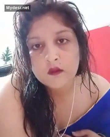 Desi fatty bhabi with sexy sare
