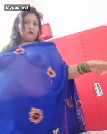 Desi fatty bhabi with sexy sare