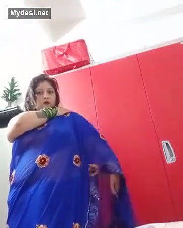 Desi fatty bhabi with sexy sare