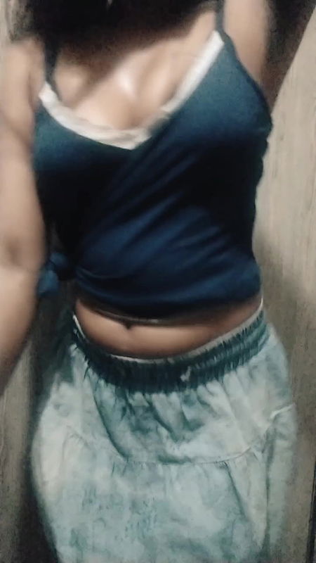 Garm Choot – Indian College Student Dancing Naughtily