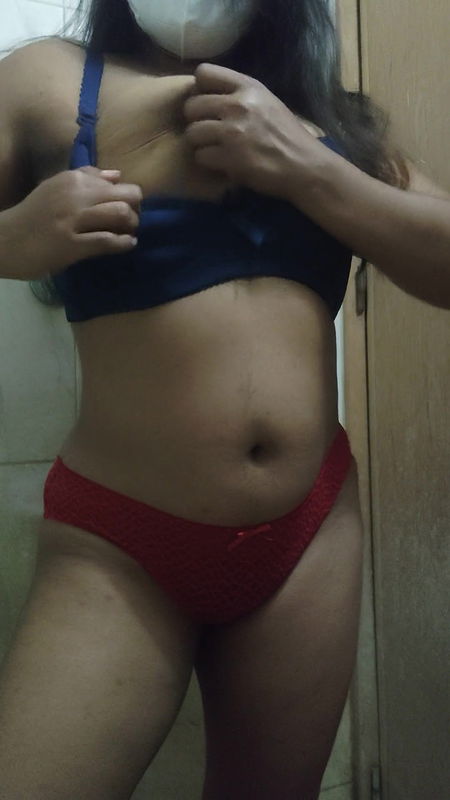 Hot Desi Girl masturbating hard. Roselle Porn Video