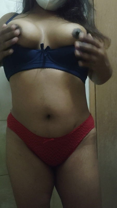 Hot Desi Girl masturbating hard. Roselle Porn Video