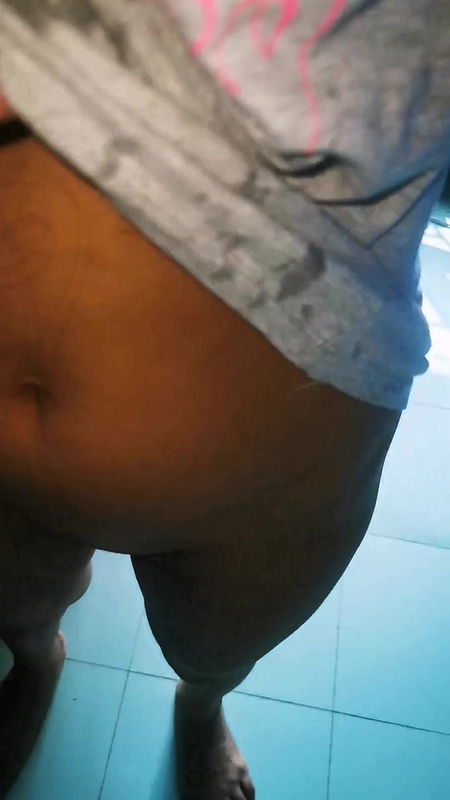 I find my little Indian stepsister show her cock which is better