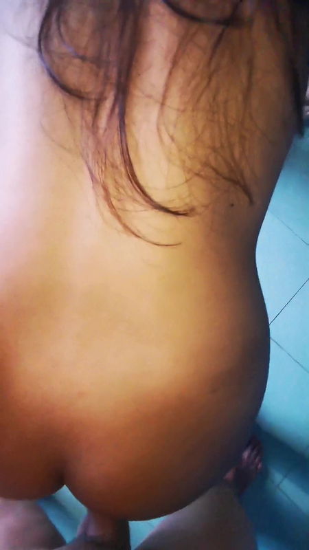 I find my little Indian stepsister show her cock which is better