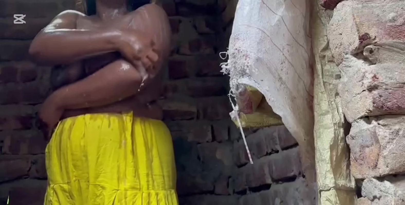 Indian deshi vhabi shower