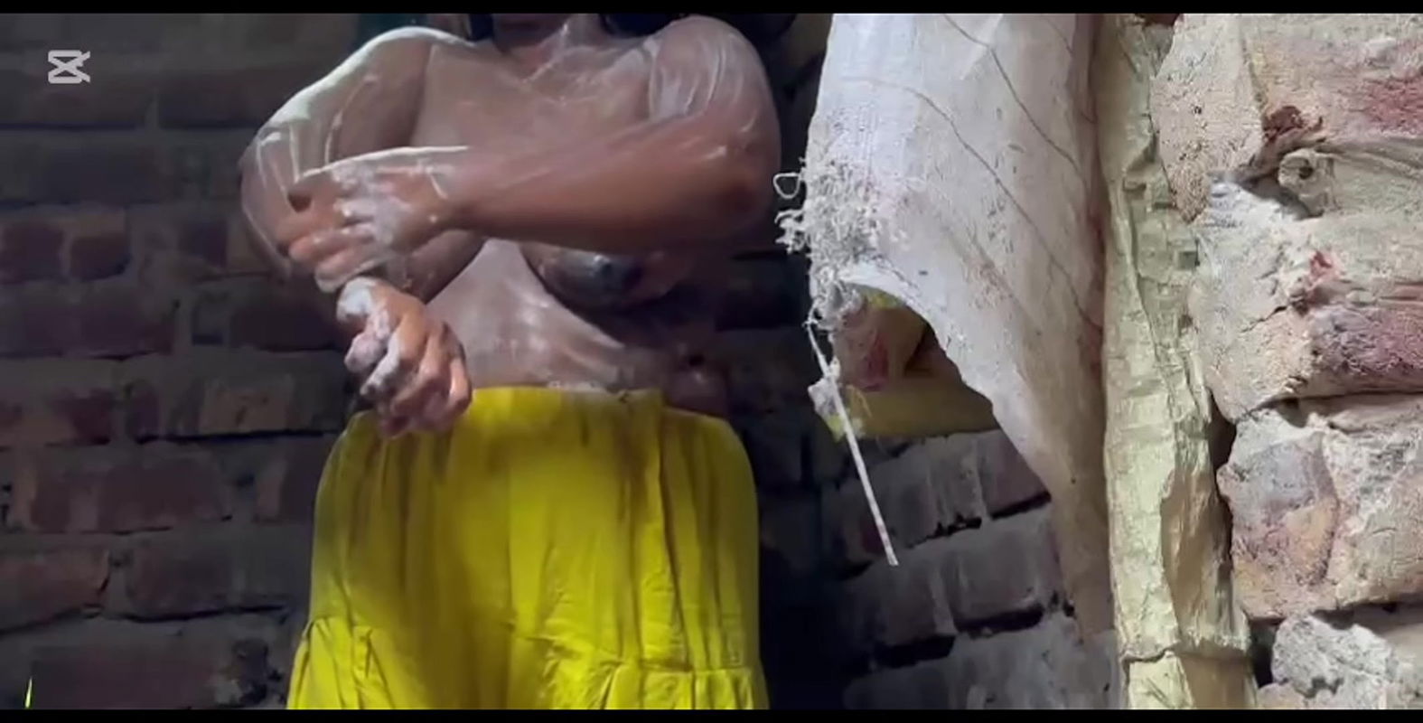 Indian deshi vhabi shower