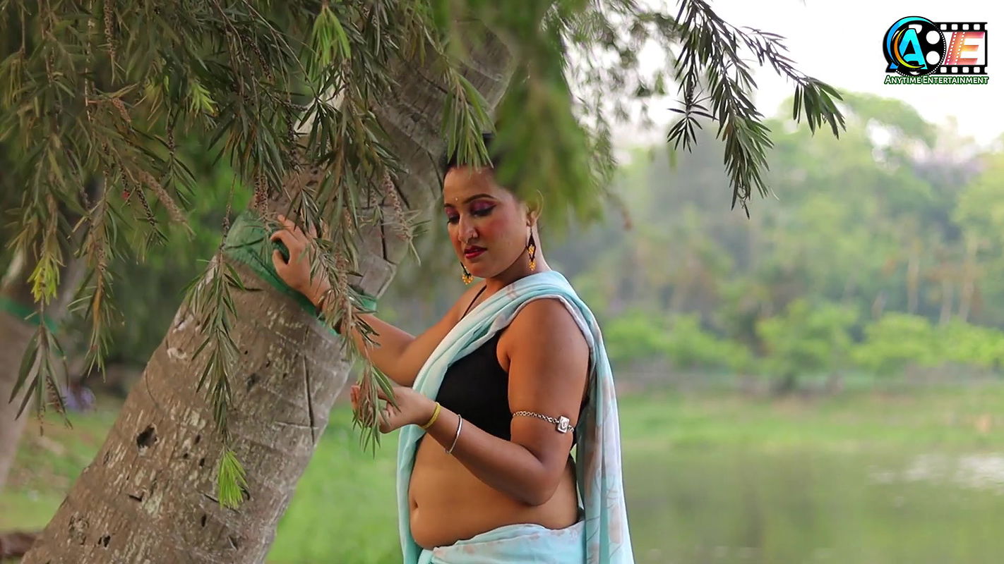 Bong Saree Fashion Video Model Mili Outdoor Saree Video Shoot Mili Saree Fashion Shoot