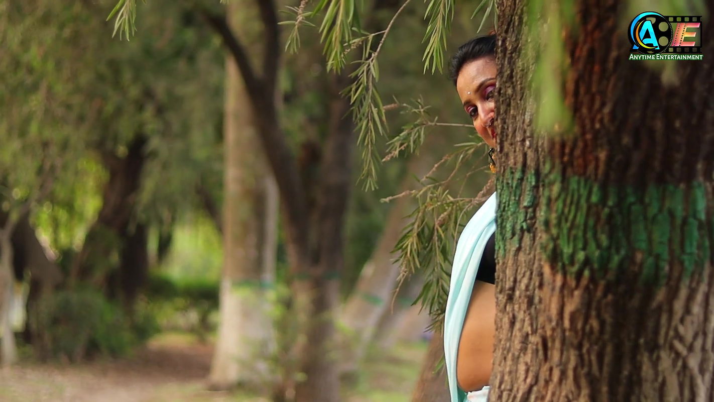 Bong Saree Fashion Video Model Mili Outdoor Saree Video Shoot Mili Saree Fashion Shoot