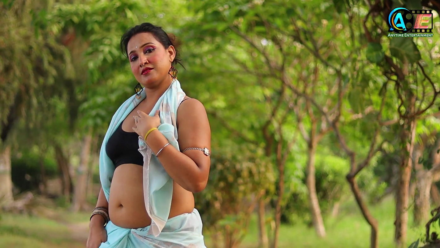 Bong Saree Fashion Video Model Mili Outdoor Saree Video Shoot Mili Saree Fashion Shoot