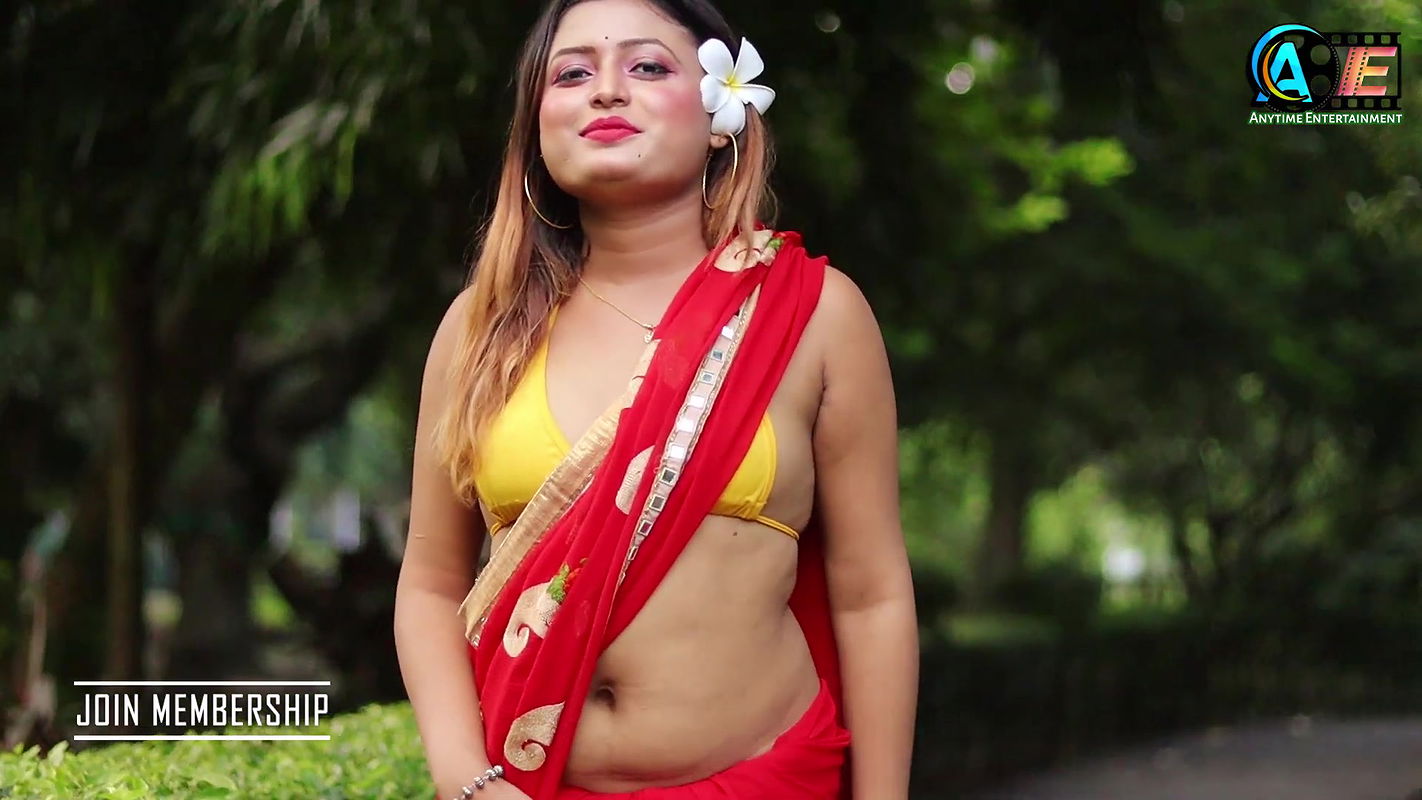 Exclusive Hot Bold Saree Video Shoot Model Urvashi Navel Show Saree Shoot Saree Fashion Shoot