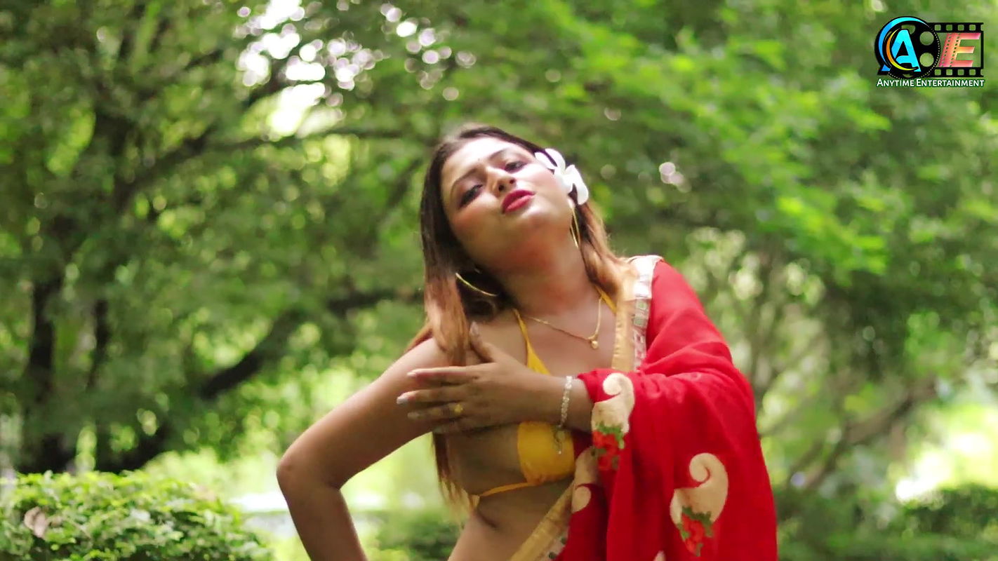 Exclusive Hot Bold Saree Video Shoot Model Urvashi Navel Show Saree Shoot Saree Fashion Shoot