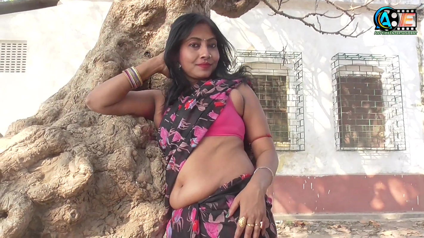 high fashion diye saree shoot saree fashion navel show in bong beauty