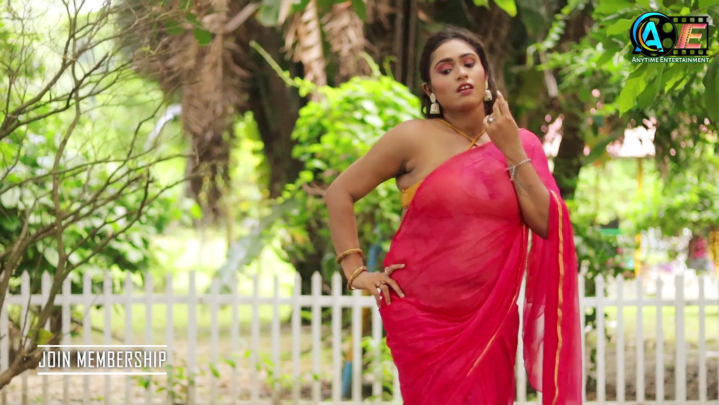 Hot Beautiful Indian Model Saree Shoot Model Arimita Navel Show Saree Shoot