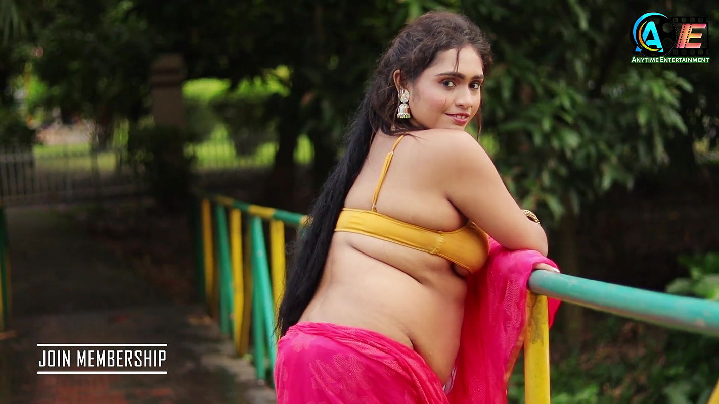 Hot Beautiful Indian Model Saree Shoot Model Arimita Navel Show Saree Shoot