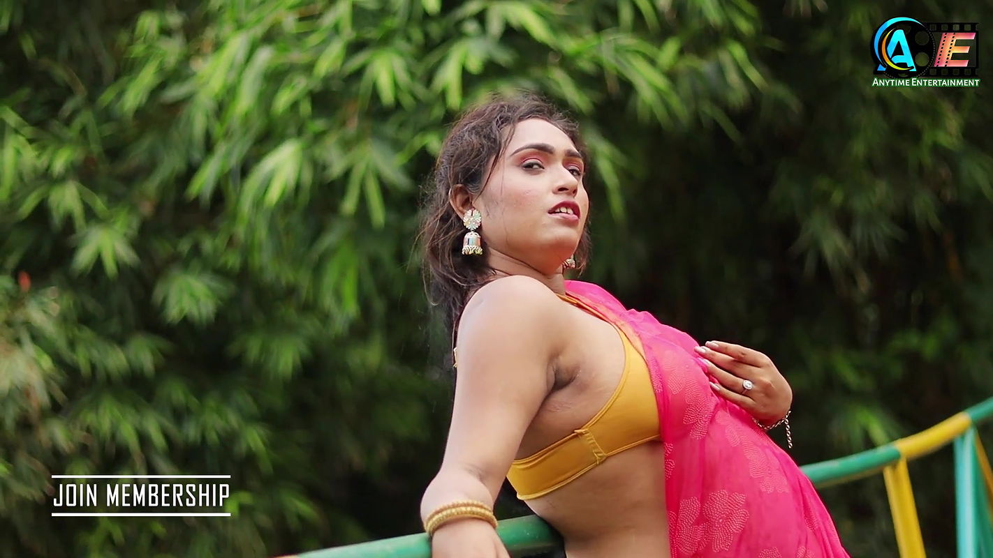Hot Beautiful Indian Model Saree Shoot Model Arimita Navel Show Saree Shoot