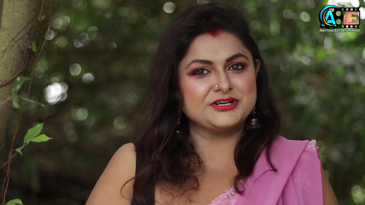 Bobita Vabhi Hot And Bold Saree Video Shoot Model Cleavage Show Saree Shoot Saree Fashion Shoot