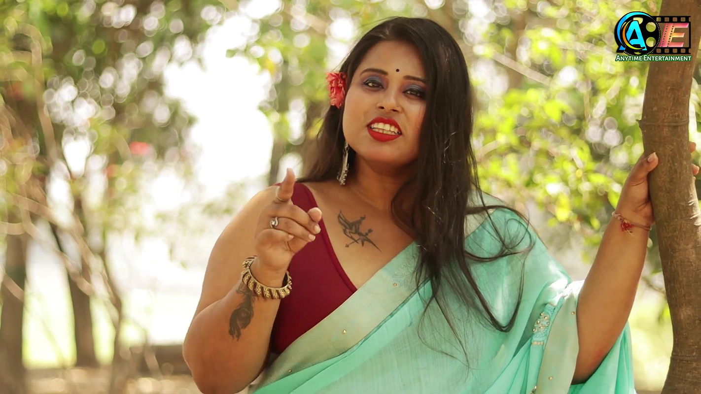 Bold Saree Shoot Hot Saree Shoot Healthy Chubby Model Moum Exclusive Hot Navel Show Videoshoot