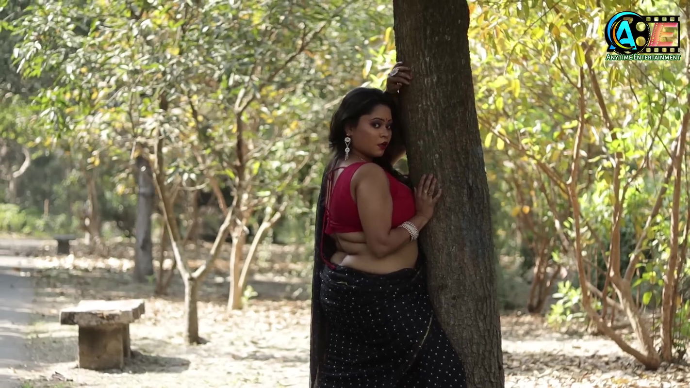 Bold Saree Shoot Hot Saree Shoot Healthy Chubby Model Shrestha Exclusive Hot Navel Show Video
