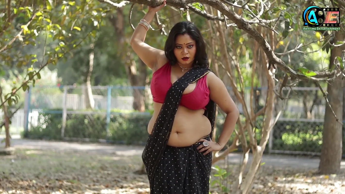 Bold Saree Shoot Hot Saree Shoot Healthy Chubby Model Shrestha Exclusive Hot Navel Show Video