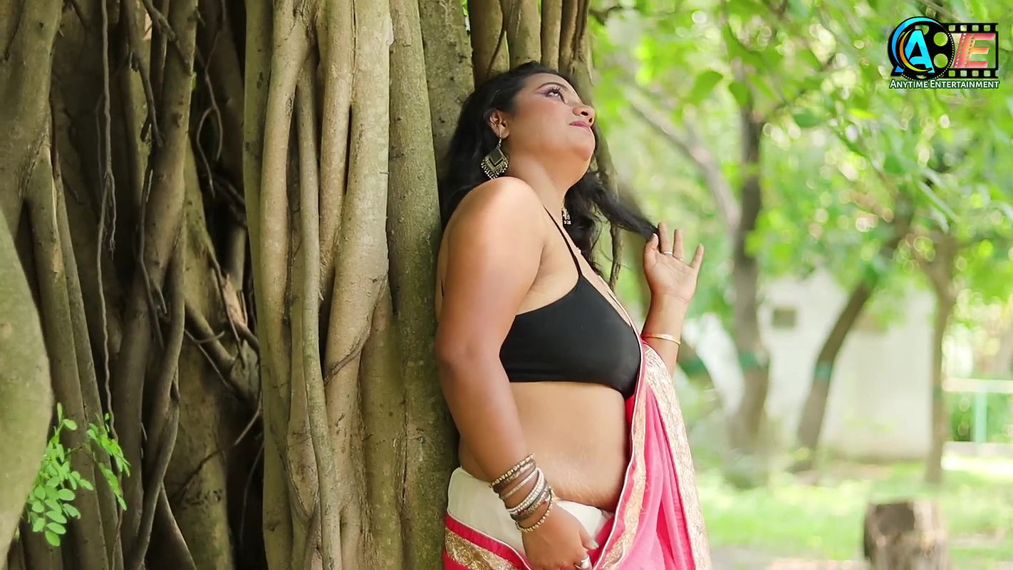 bold saree shoot hot saree shoot mousumi exclusive hot saree video shoot (1)