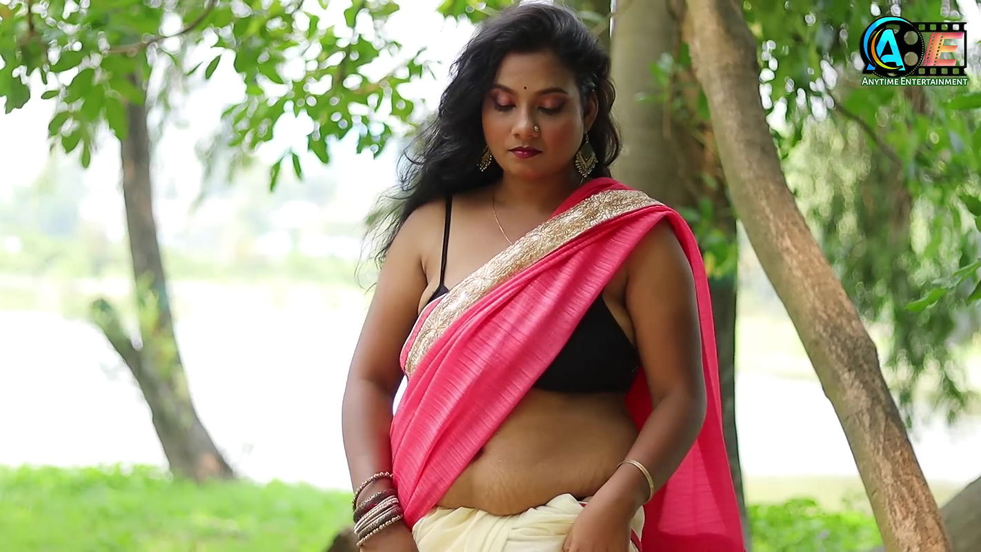 bold saree shoot hot saree shoot mousumi exclusive hot saree video shoot (1)