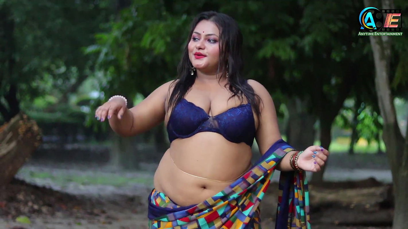 Bold Saree Shoot Saree Video Shoot Saree Fashion Shoot Bong Navel Saree Model Poulomi