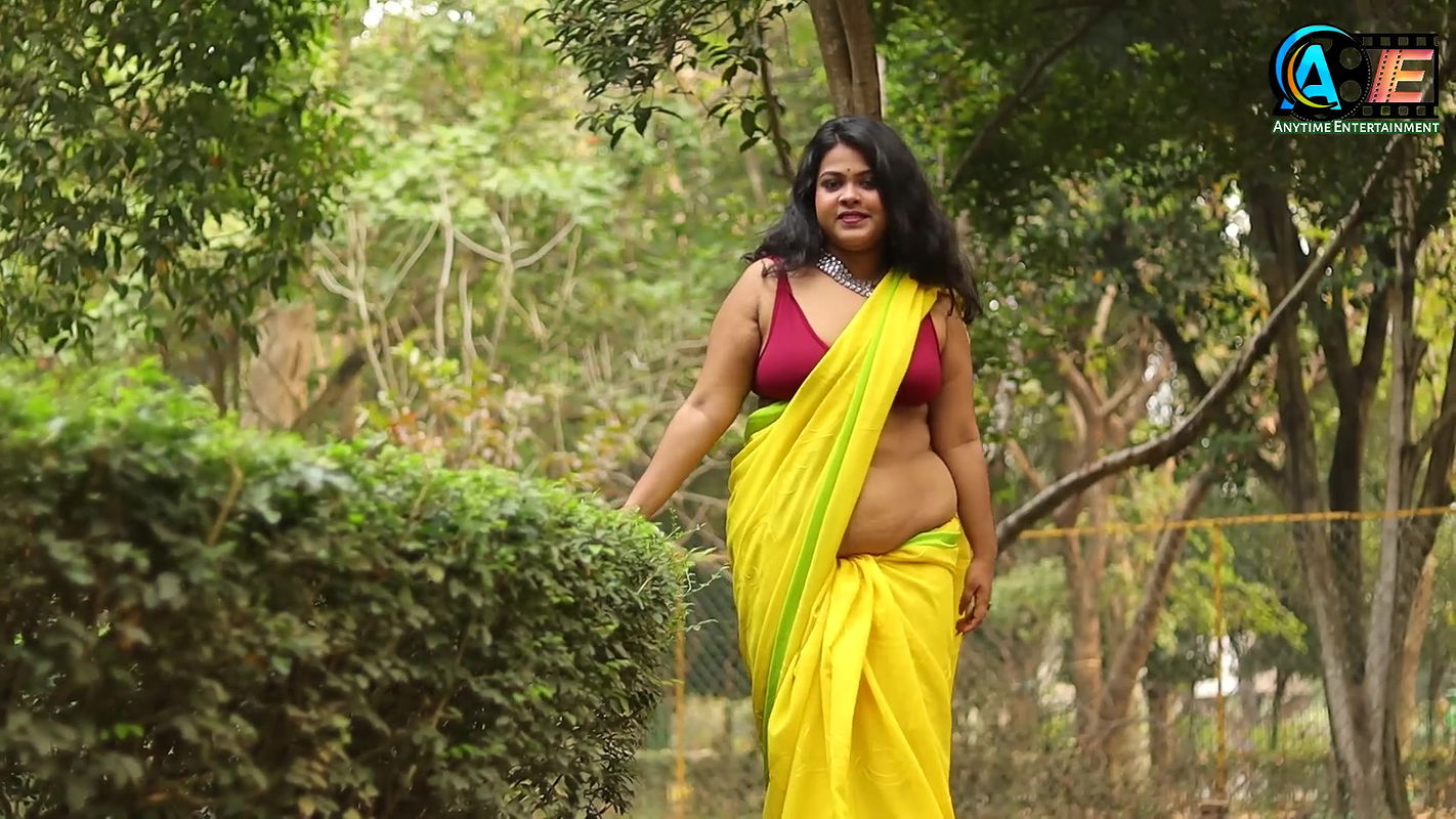 Bong Beauty Model Actress Bristi Saree Video Shoot Saree Fashion Shoot Saree Lover Shoot