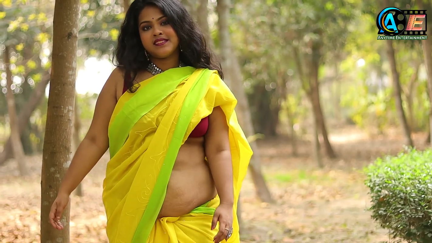 Bong Beauty Model Actress Bristi Saree Video Shoot Saree Fashion Shoot Saree Lover Shoot