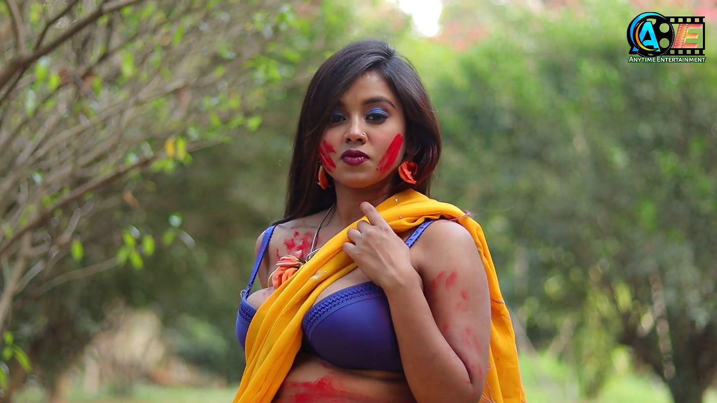 Bong Beauty Model Actress Jhilik Holi Shoot Saree Shoot Saree Sundori Saree Queen