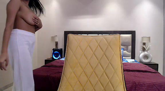Stripchat-Public.Show-f-chhui_mui-2024.07.24.183253