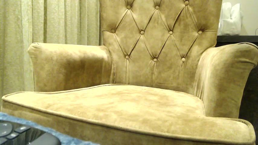 Stripchat-Public.Show-f-chhui_mui-2024.10.21.234311