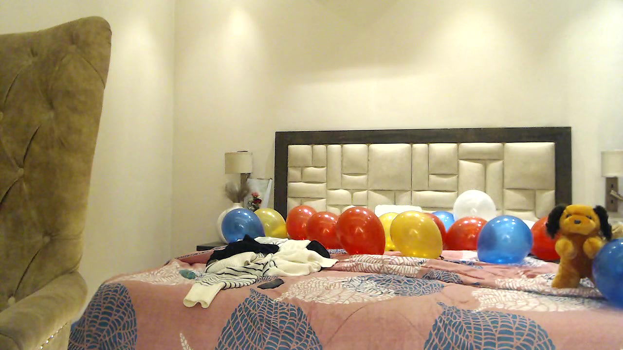 Stripchat-Public.Show-f-chhui_mui-2024.11.21.003556