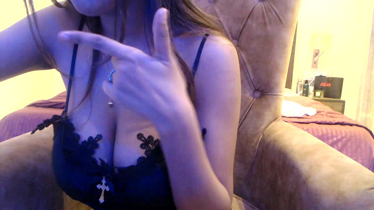 Stripchat-Public.Show-f-chhui_mui-2025.01.21.002806