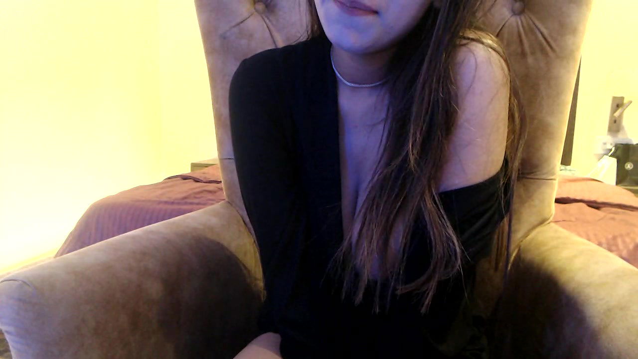 Stripchat-Public.Show-f-chhui_mui-2025.02.12.185926