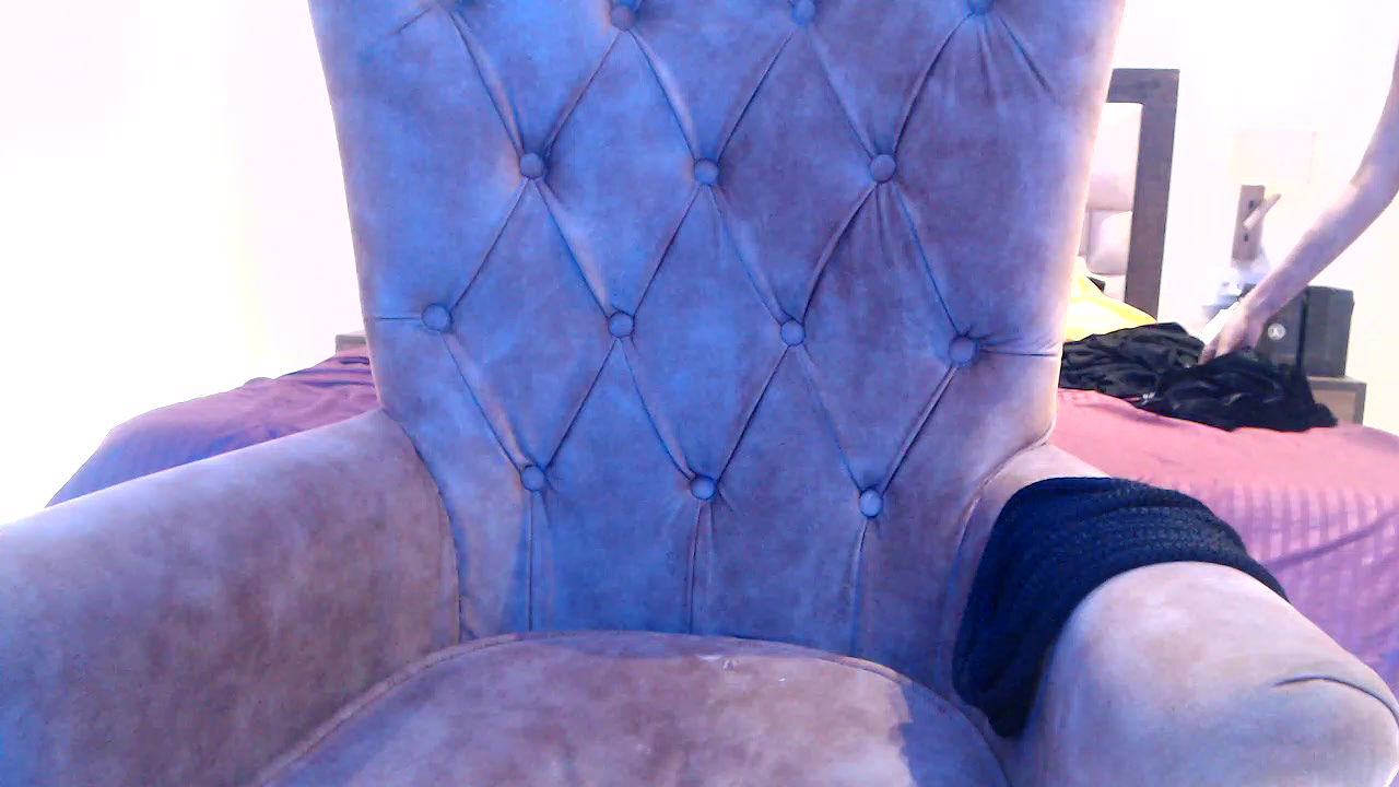 Stripchat-Public.Show-f-chhui_mui-2025.02.13.183753