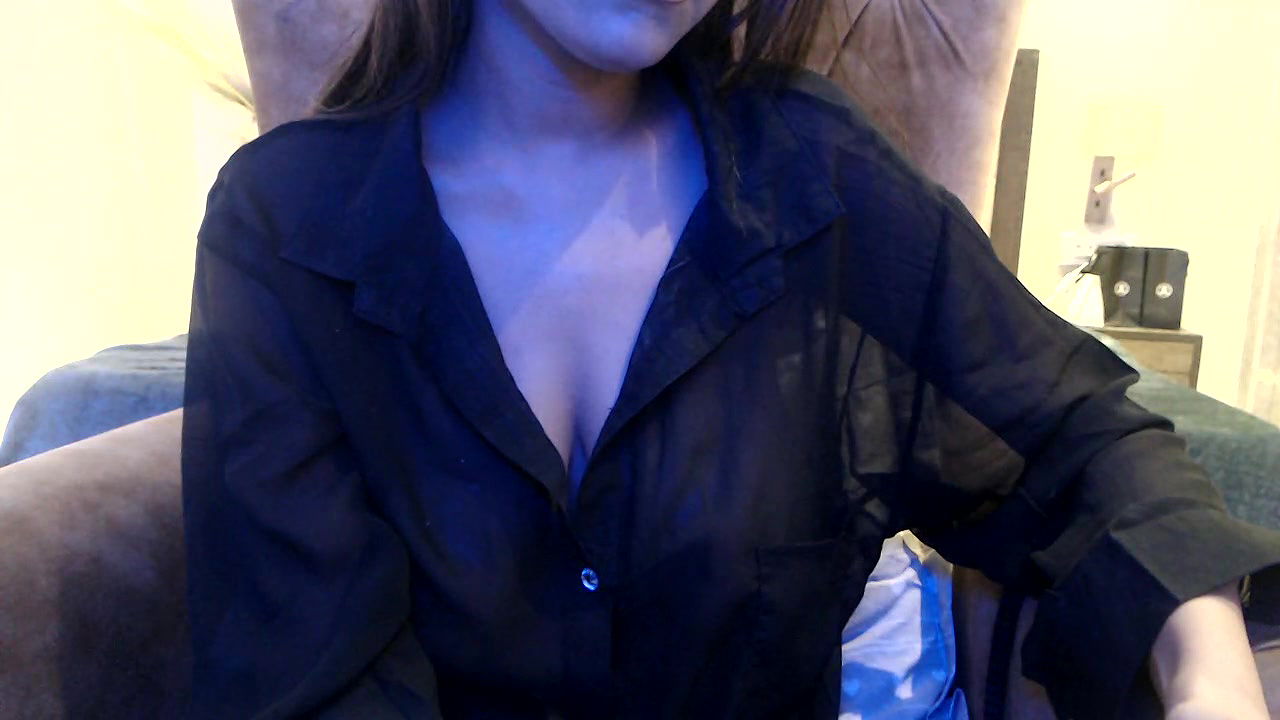 Stripchat-Public.Show-f-chhui_mui-2025.02.27.181415