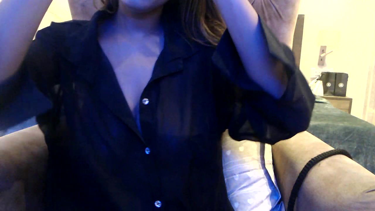 Stripchat-Public.Show-f-chhui_mui-2025.02.27.181415