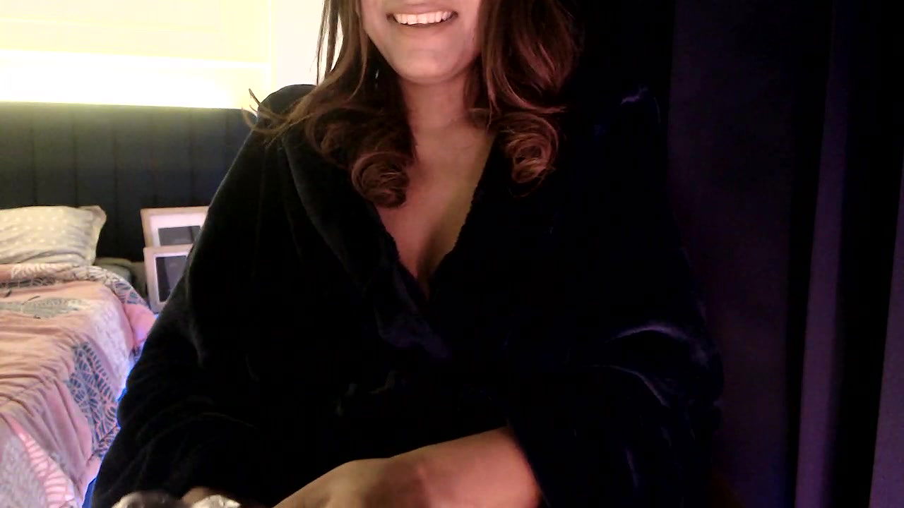 Stripchat-Public.Show-f-chhui_mui-2025.04.11.030305