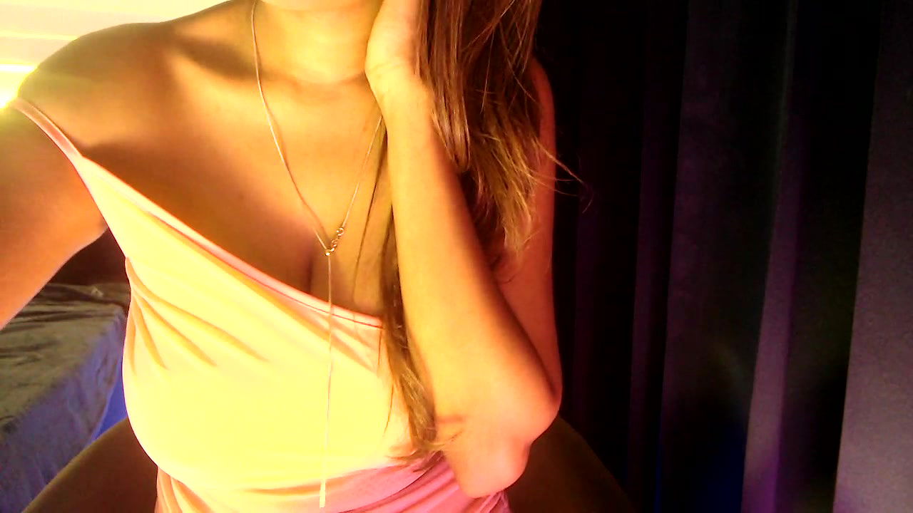 Stripchat-Public.Show-f-chhui_mui-2025.05.02.191724