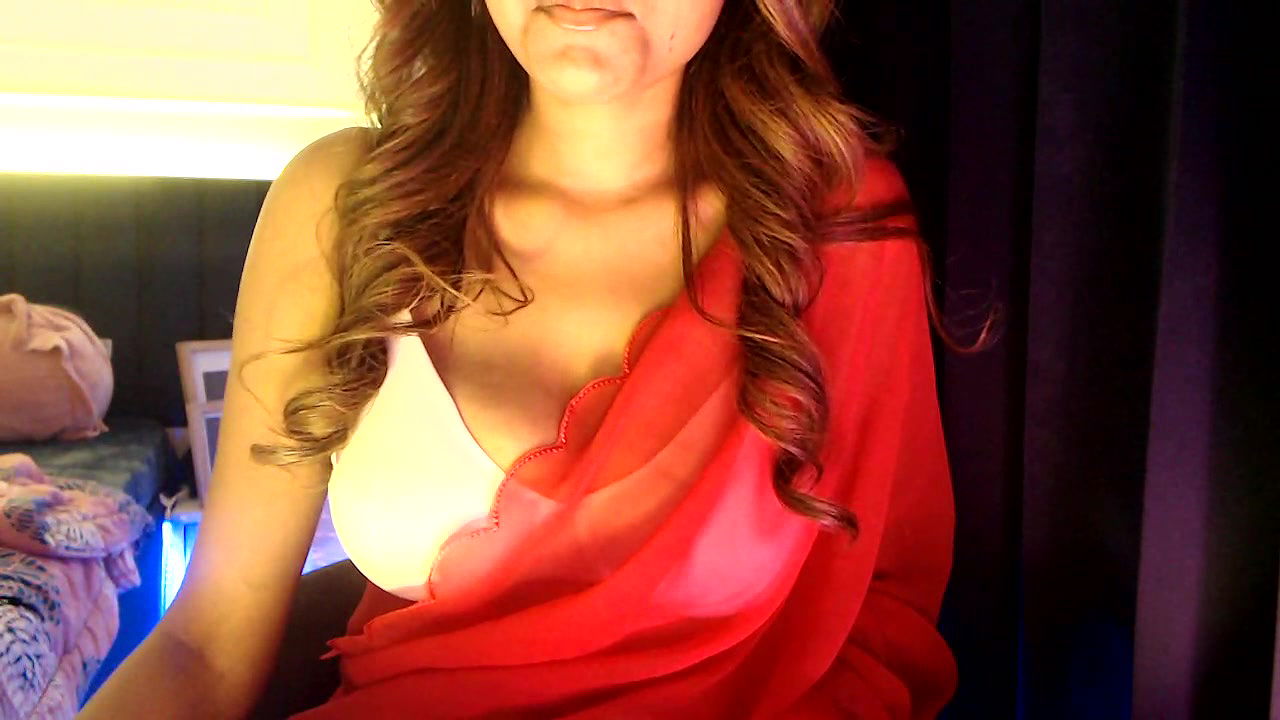 Stripchat-Public.Show-f-chhui_mui-2025.05.13.141228